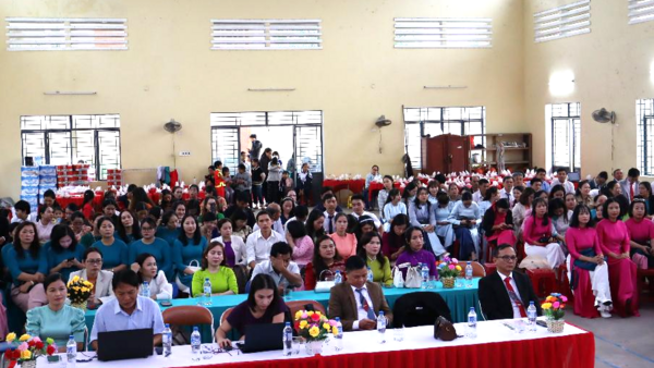 TỌA ĐÀM KỶ NIỆM 43 NĂM NGÀY NHÀ GIÁO VIỆT NAM