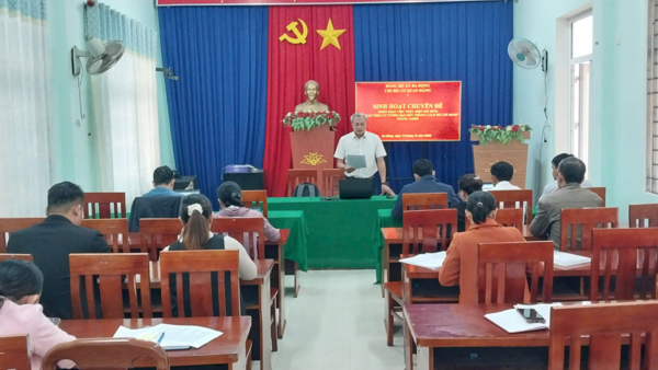 CHI BỘ CƠ QUAN ĐẢNG TỔ CHỨC SINH HOẠT CHUYÊN ĐỀ: “TRIỂN KHAI THỰC HIỆN MÔ HÌNH HỌC TẬP VÀ LÀM THEO TƯ TƯỞNG ĐAỌ ĐỨC PHONG CÁCH HỒ CHÍ MINH”  THÁNG 12/2025